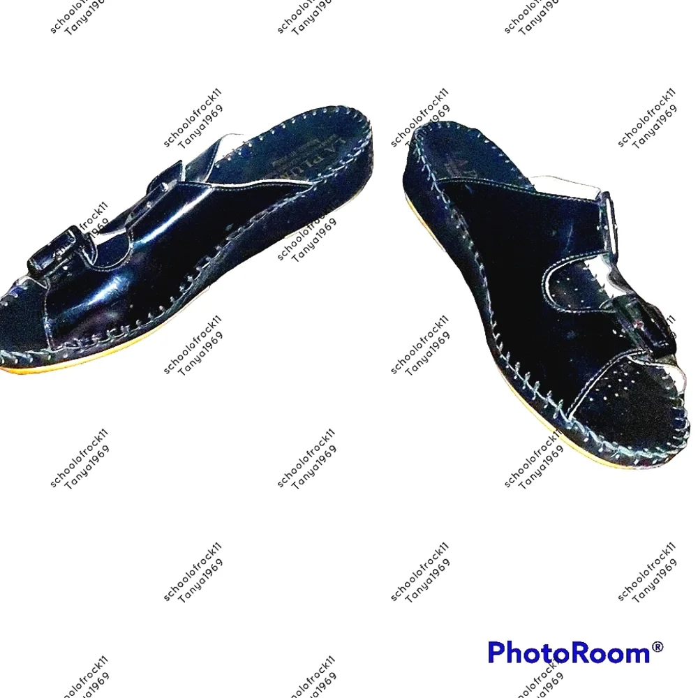 La Plume brand Patent Leather sandals - Picture 2 of 6